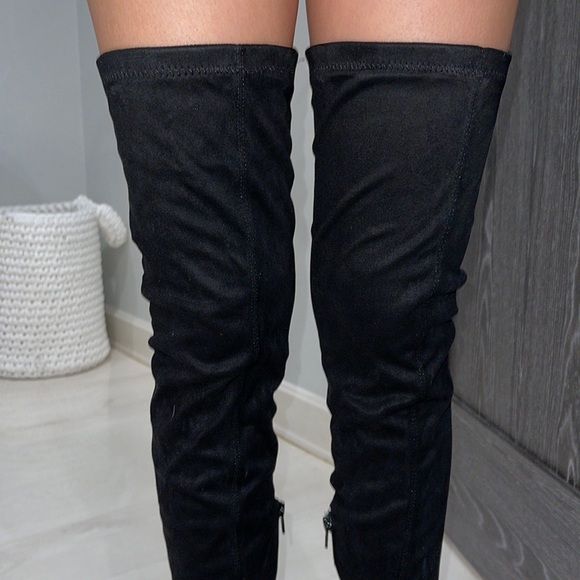 Black Suede Thigh High Boots. Size- 6 - Picture 3 of 6